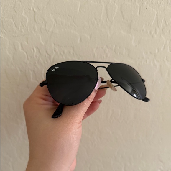 Ray-Ban Classic Black Aviator Sunglasses main image 4